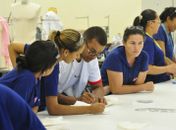 Senai promove curso na área Têxtil com instrutor surdo