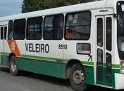 Micro-ônibus e coletivo são alvos de ação criminosa em Maceió