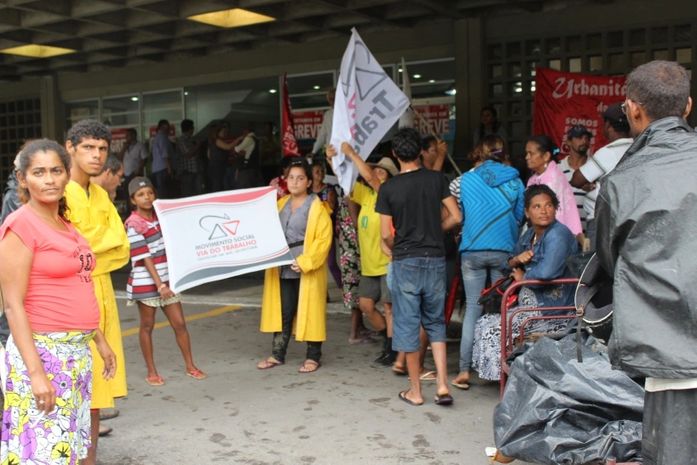 Sem Terra invadem sede da Eletrobrás
