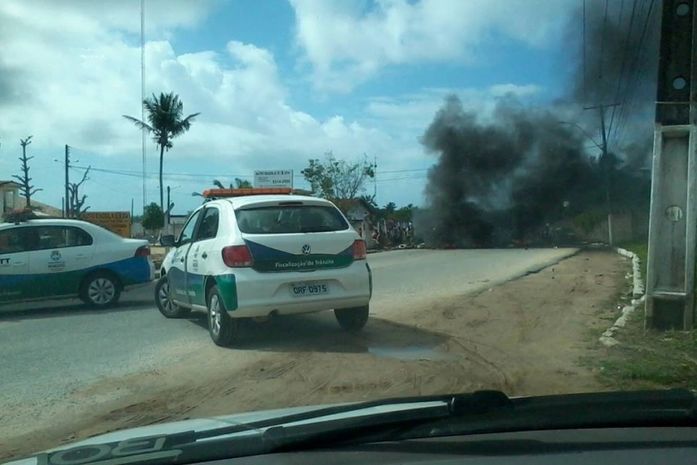 Moradores do Santa Amélia fazem protesto após morte de jovem por bala perdida