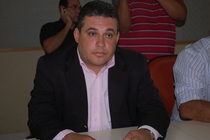 Prefeito James garante fortalecimento do Hospital Santa Rita