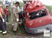 Motorista do veículo Uno morreu no local 