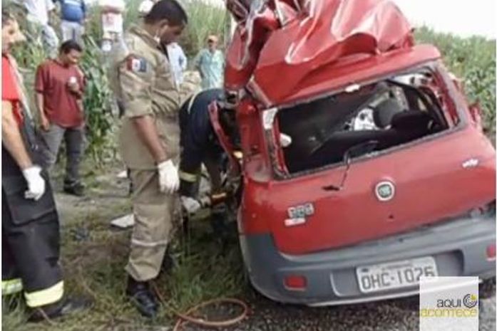 Motorista do veículo Uno morreu no local
