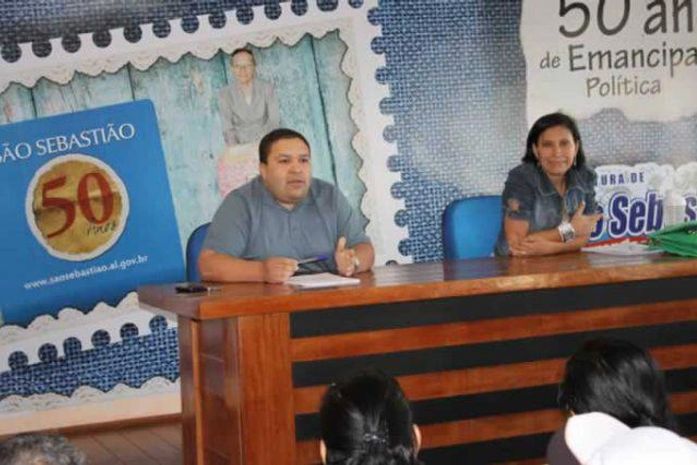 Secretário Henrique Pacheco reúne-se com agentes de saúde em São Sebastião