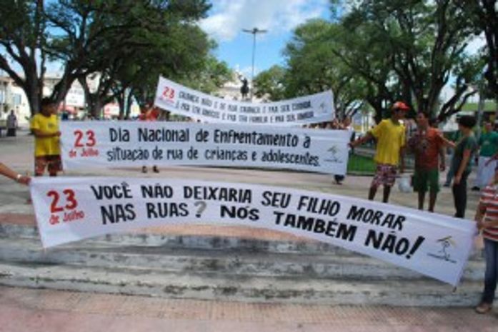 Semas: Caminhada chama a atenção para jovens em situação de rua de Maceió