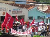 Servidores da saúde e educação nas ruas de P.dos Indios em greve