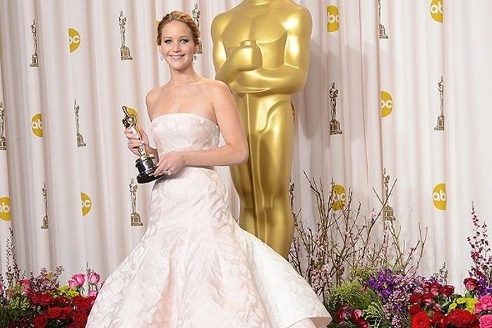 Vencedora do Oscar em 2013 faz pouco do prêmio: 'Ele tem uma energia estranha'