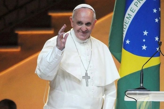 Papa muda rotina de Aparecida e mobiliza 5 mil homens em segurança