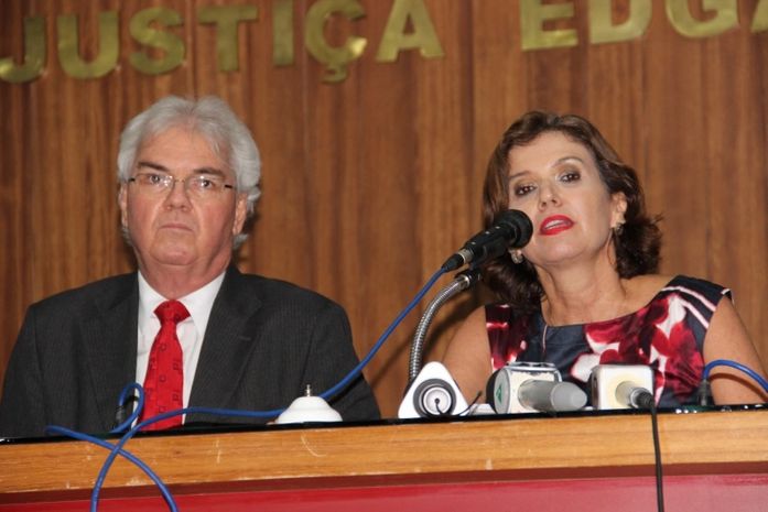 Procurador-geral e promotora Karla Padilha