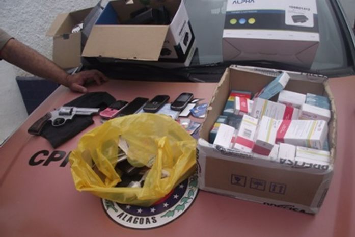 Material apreendido com grupo