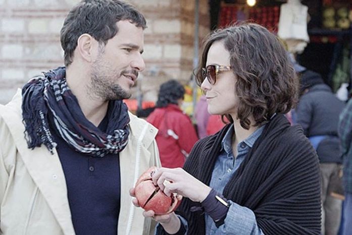 Alice Braga e Daniel de Oliveira contracenam em 'Latitudes'