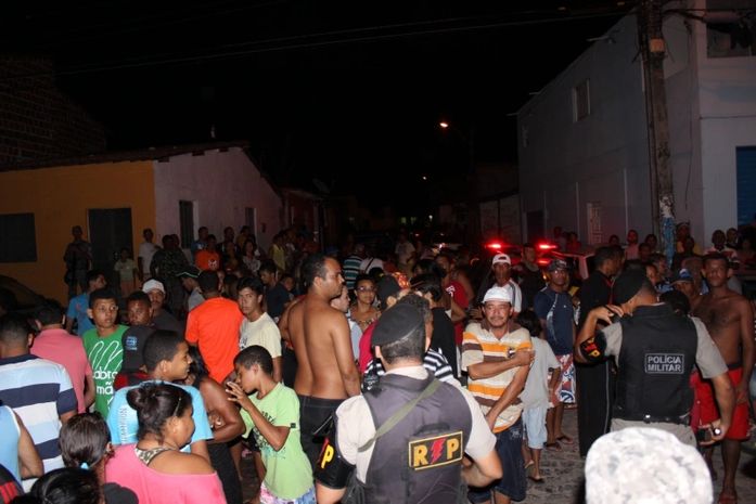 Após perseguição, homens trocam tiros com a polícia e ficam feridos