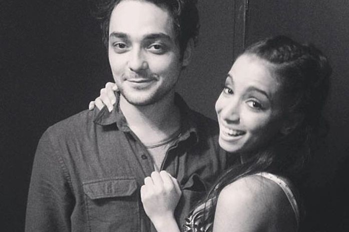 Humorista diz que troca mensagens direto com Anitta, mas nega affair: 'Não é ficar'