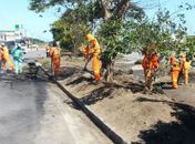 Prefeitura faz mutirão de limpeza no acesso à Maceió na BR-104