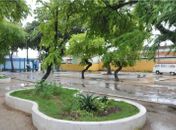 Dez praças em Maceió passam por serviços de manutenção
