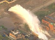 Adutora se rompe e alaga casas em Campo Grande, Zona Oeste do Rio