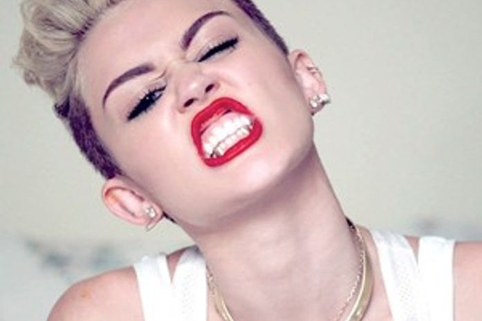 'Não ligo se meus vídeos são provocativos demais', diz Miley Cyrus
