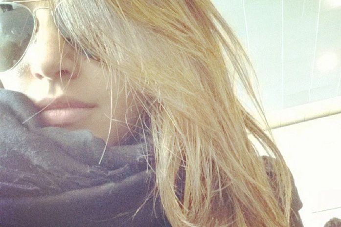 Recém-separada, atriz Mariana Rios aparece loira após post com 'mala pronta'