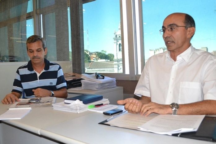 Ivaldo Lopes, gerente de Crédito Tributário, e José Costa, gestor de Cobrança e Parcelamento