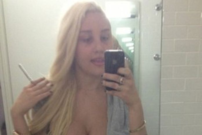 Recuperação! Amanda Bynes toma coquetel para se tratar de esquizofrenia, diz site