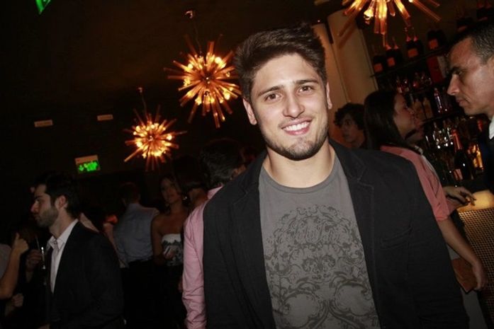 Ator de 'Amor à Vida' se desentende com policial e solta: 'Você sabe quem eu sou?'