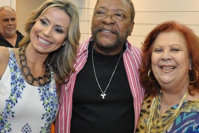 Após coma e internação de um ano, cantora Beth Carvalho celebra alta com samba