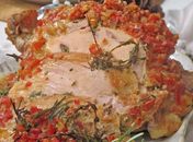 Galhos de tomilho e folha  de alecrim incrementam  pernil aromático; anote