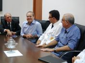 Renan foi recebido pelo provedor Humberto Gomes e outros dirigentes da instituição 