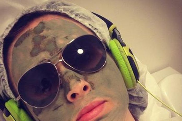 "Cuido da pele com linhaça, jojoba e supositório de mel", brincou