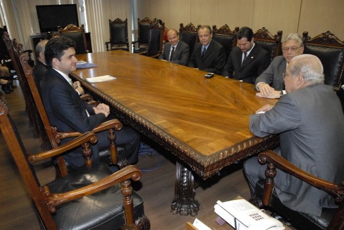 Prefeito recebe apoio do Governo Federal para obras na Via Expressa e no VLT