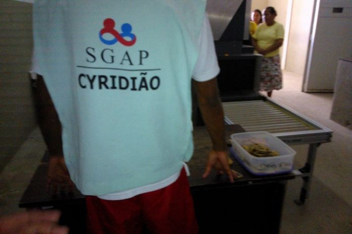 Presos estariam participando de revistas em presídios