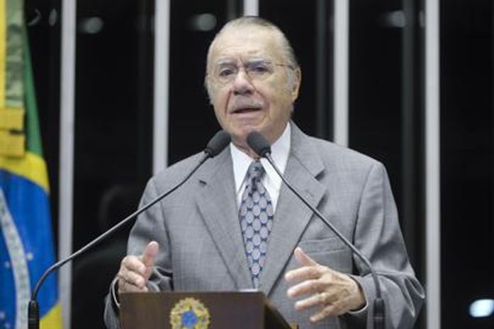 Senador José Sarney (PMDB-AP) segue internado no Hospital Sírio-Libanês