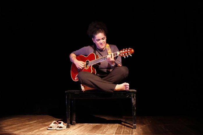 Cantora Natalhinha Marinho apresenta o espetáculo "Um sentimento por segundo"