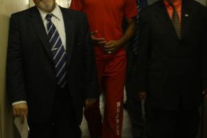 Bruno pede que entreguem corpo de Eliza, mas nega saber onde está