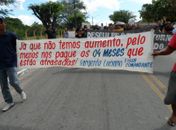 Em Olho D'agua do Casado a manifestação dos servidores