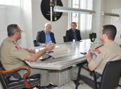 Comissão de Direitos Humanos entrega carta ao comando da PM pedindo proteção para militares