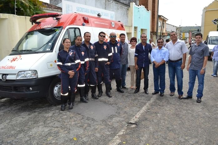 São Miguel dos Campos recebe nova ambulância do Samu