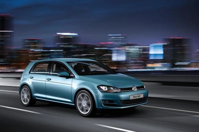 A Volkswagen apresentou nesta terça-feira, no Aeroporto Campo de Marte, em São Paulo, as duas versões do Novo Golf que chegam ao País. O carro será comercializado no Brasil nas versões Highline (1.4) e GTI (2.0).