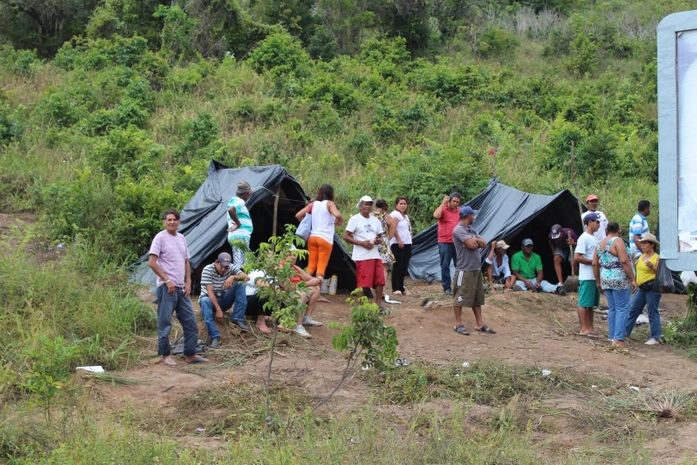 Cerca de 60 famílias ocupam a região