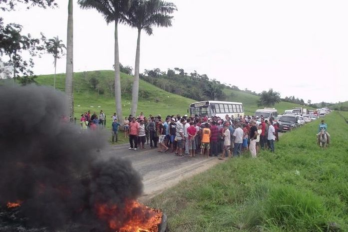 Manifestação termina em confusão e prisão em Viçosa
