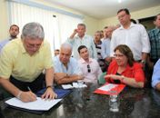 Teotonio, Nonô levando recursos para prefeita Célia Rocha.