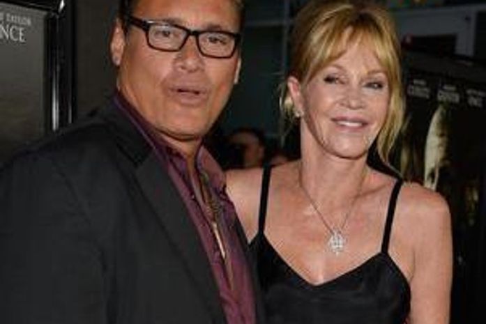 Sem Banderas, Melanie Griffith e ex-marido vão a première juntos