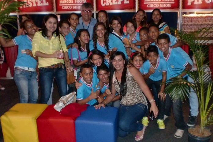 Projeto leva alunos de Messias a Circo Marcos Frota