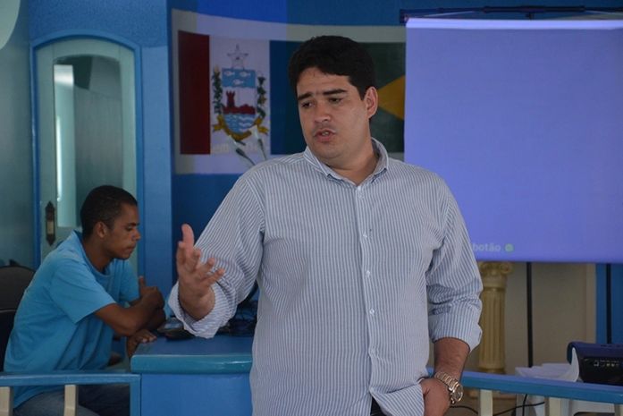 Prefeito de Japaratinga cobra conclusão de rodovia turística