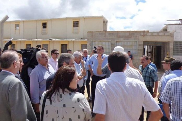 Visita às obras de presídio em Craíbas