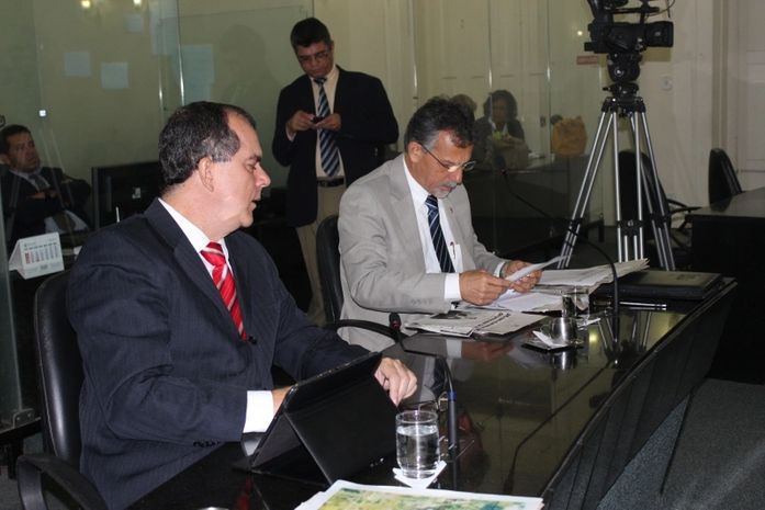 Deputados Ronaldo Medeiros e Judson Cabral
