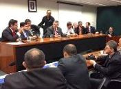 Mauricio Quintella sai em defesa da PEC 300 na Câmara Federal