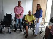 Deficientes físicos de Traipu recebem cadeiras de rodas