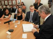 Governador empossa novo secretário de Estado da Comunicação