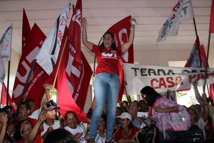 Sindicalistas "invadiram" a ALE durante protesto